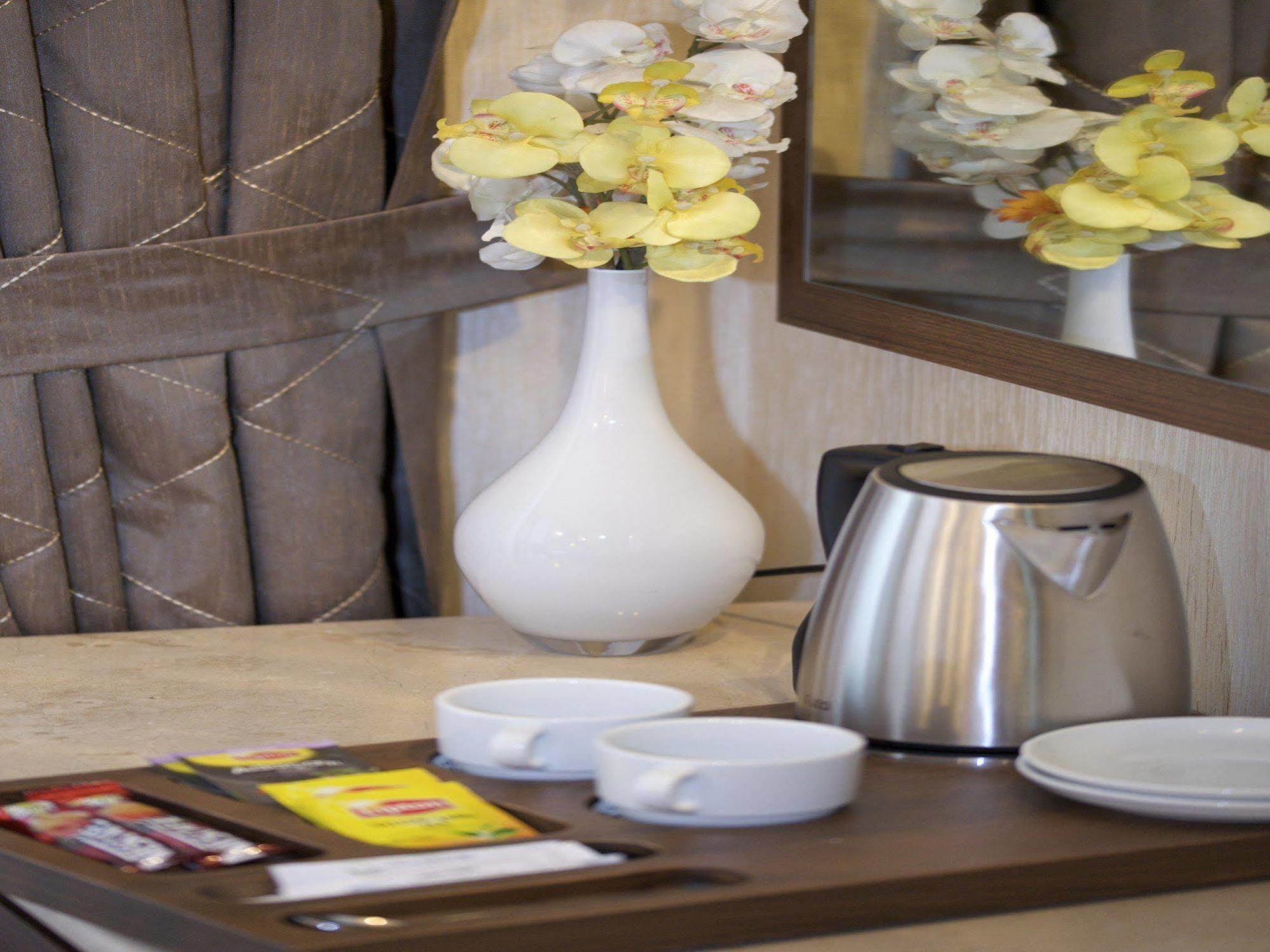 Grand Hilarium Hotel Istanbul Bagian luar foto